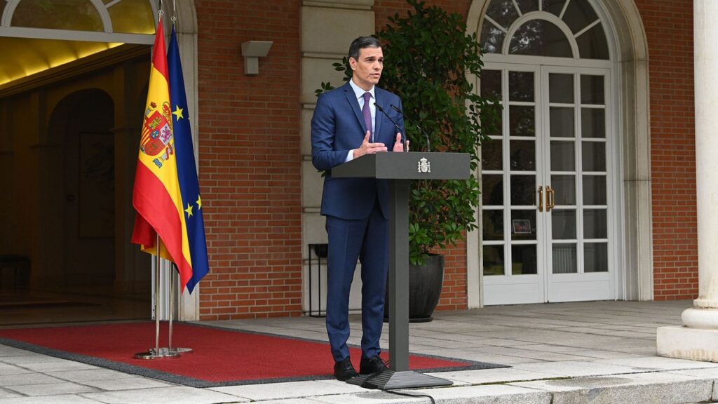 El presidente del Gobierno, Pedro Sánchez, comunica la convocatoria de elecciones anticipadas en una comparecencia desde La Moncloa