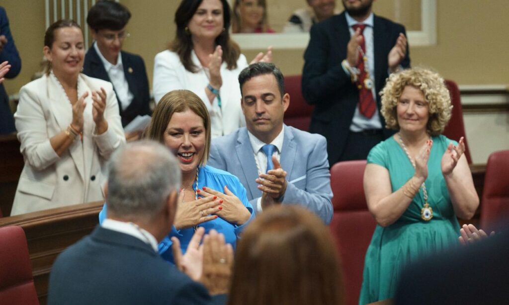 La diputada del Partido Popular Astrid Pérez, elegida nueva presidenta del Parlamento de Canarias. Fuente EFE