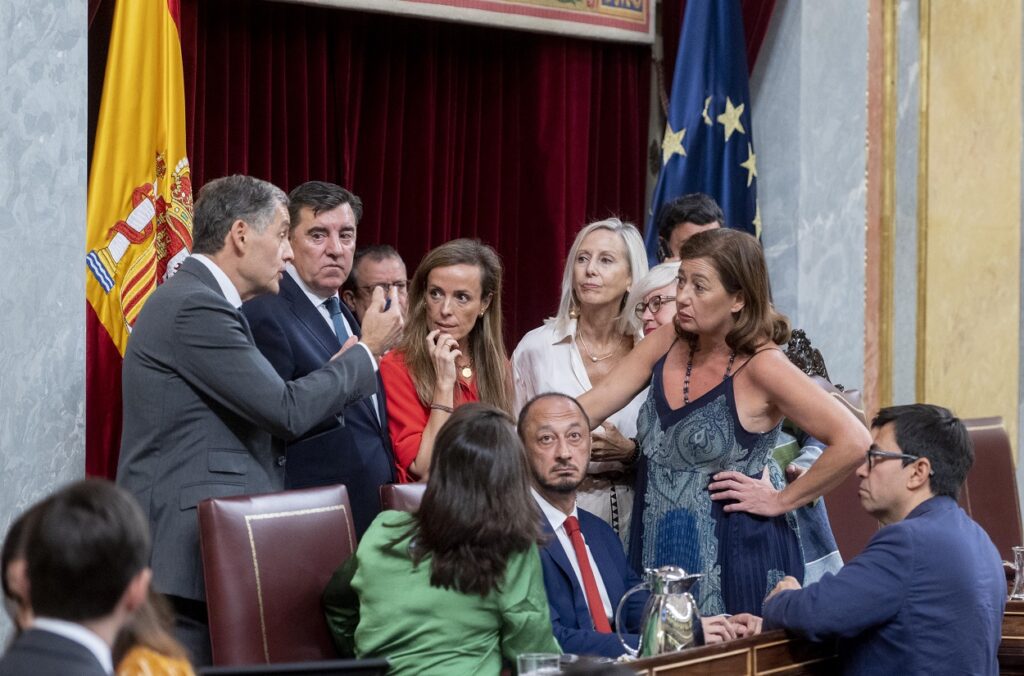 Los integrantes de la Mesa del PP defendían que el criterio que debe prevalecer es el de la secretaria que ha ratificado el voto; mientras que otros insistían en que debiera primar la voluntad del diputado. Fuente EuropaPress.