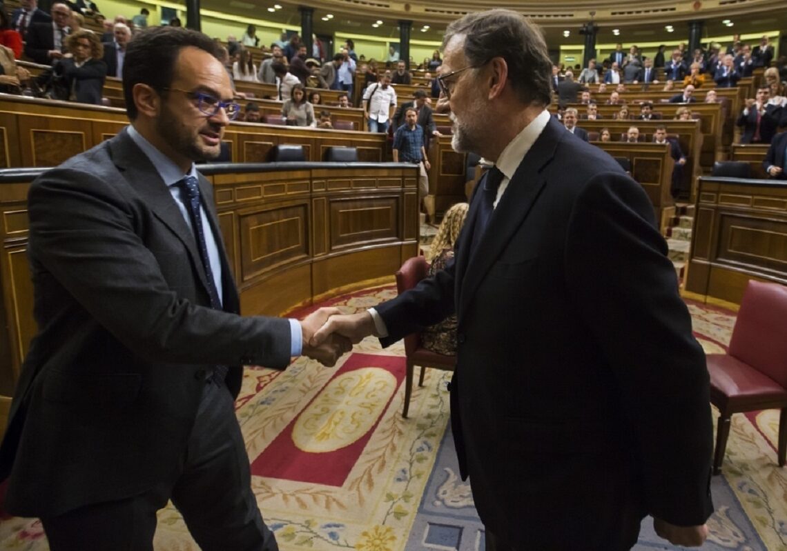 Hasta la fecha, ha habido 16 debates de investidura. El de Feijóo será el 17 y podría sumarse a las tres fallidas, dos de Sánchez y una de Rajoy