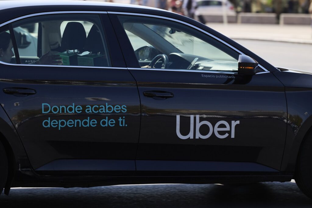 Imagen de archivo de un vehículo de Uber. Fuente Jesús Hellín/ Europa Press.