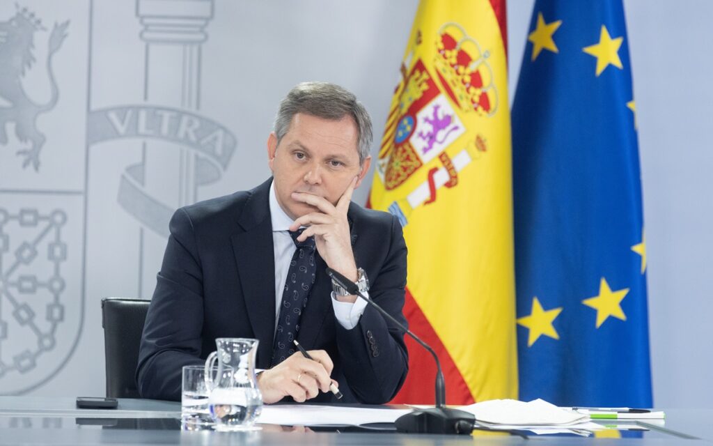 El ministro de Sanidad en funciones, José Manuel Miñones, durante una rueda de prensa posterior a la reunión del Consejo de Ministros, en el Palacio de la Moncloa. Fuente Eduardo Parra / Europa Press.