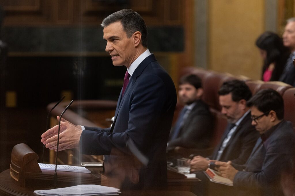 El presidente del Gobierno en funciones y candidato a la reelección, Pedro Sánchez, interviene durante la primera sesión del debate de investidura como presidente de Gobierno, en el Congreso de los Diputados. Fuente Eduardo Parra/ Europa Press.