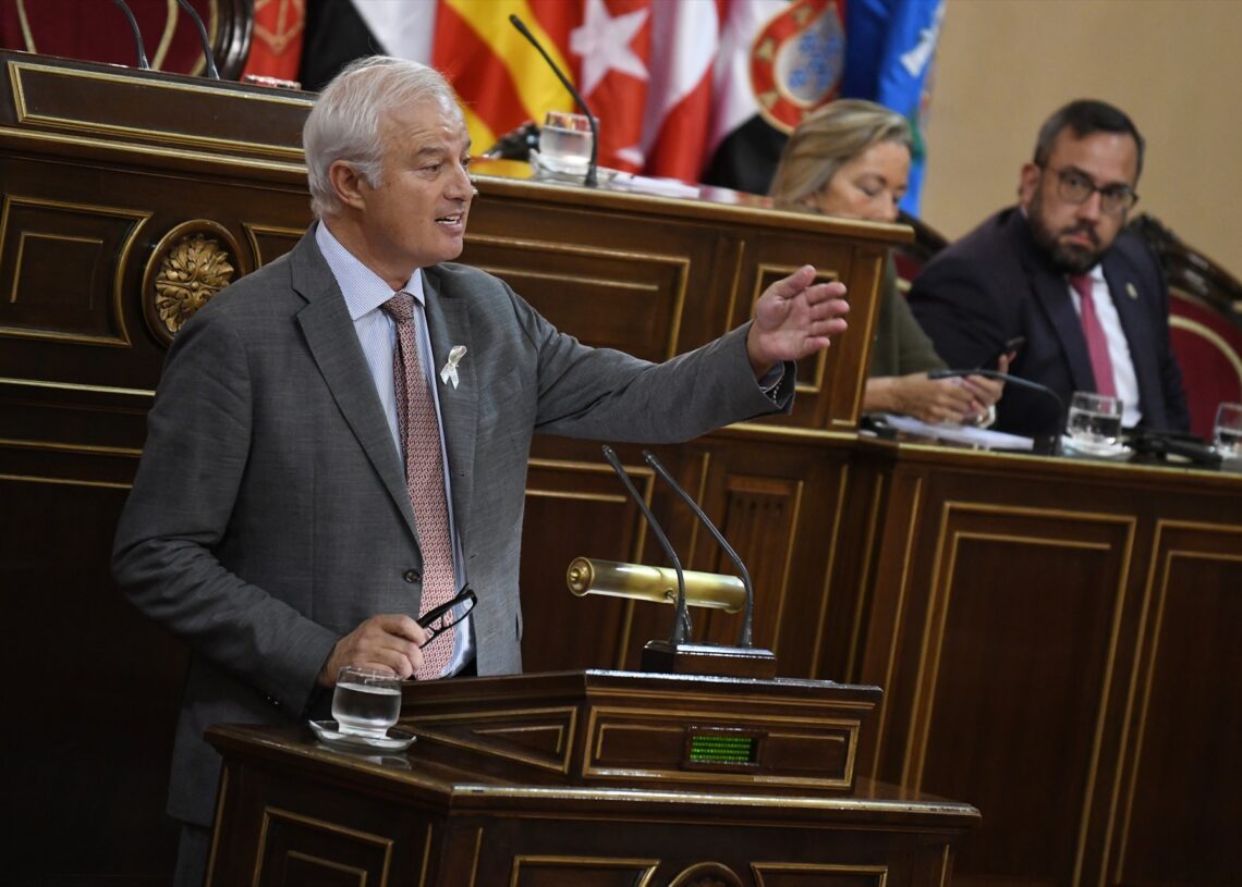 El senador del PP Eloy Suárez interviene durante una sesión de la Comisión General de las Comunidades Autónomas, en el Senado, el pasado 19 de octubre | FERNANDO SÁNCHEZ (EUROPA PRESS)