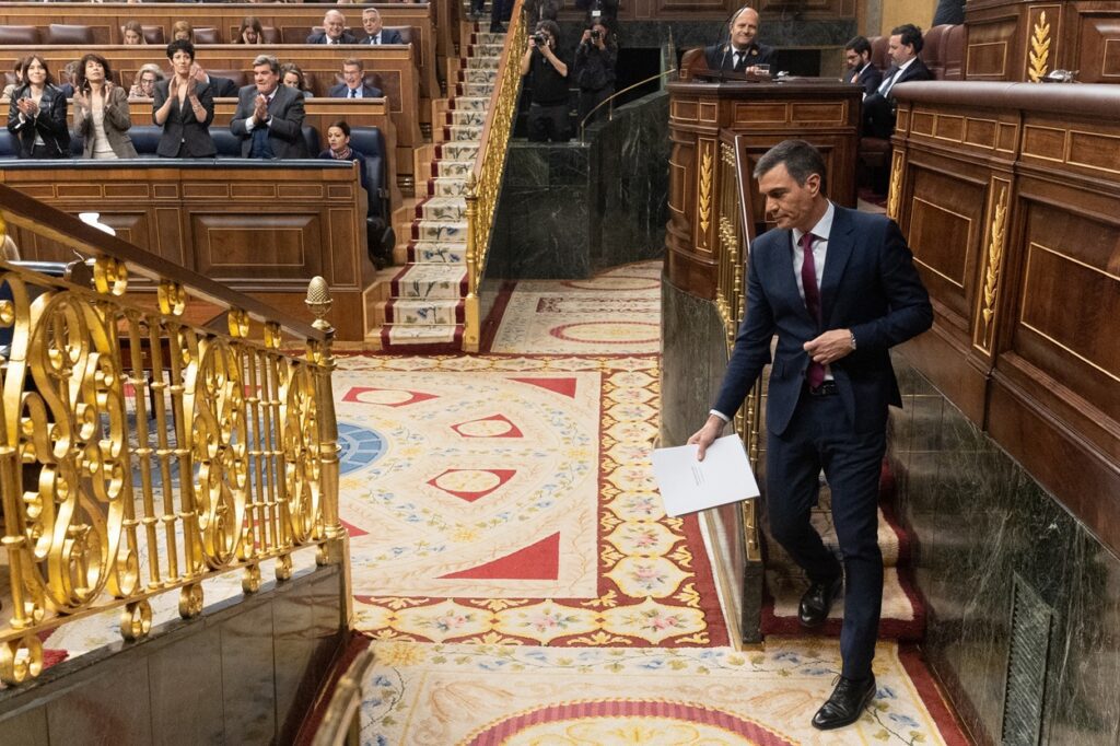 El presidente del Gobierno, Pedro Sánchez, tras intervenir durante un pleno en el Congreso de los Diputados. Fuente Eduardo Parra/ EuropaPress.