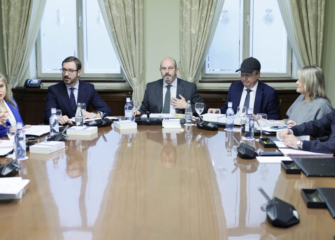 Los miembros de la Mesa del Senado en un instante de la reunión celebrada el 30 de enero de 2024 | SENADO