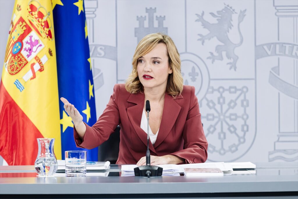 La ministra de Educación, Formación Profesional y Deportes y portavoz del Gobierno, Pilar Alegría, durante una rueda de prensa posterior a la reunión del Consejo de Ministros, en el Palacio de La Moncloa, a 16 de enero de 2024, en Madrid (España) | CARLOS LUJÁN (EUROPA PRESS).