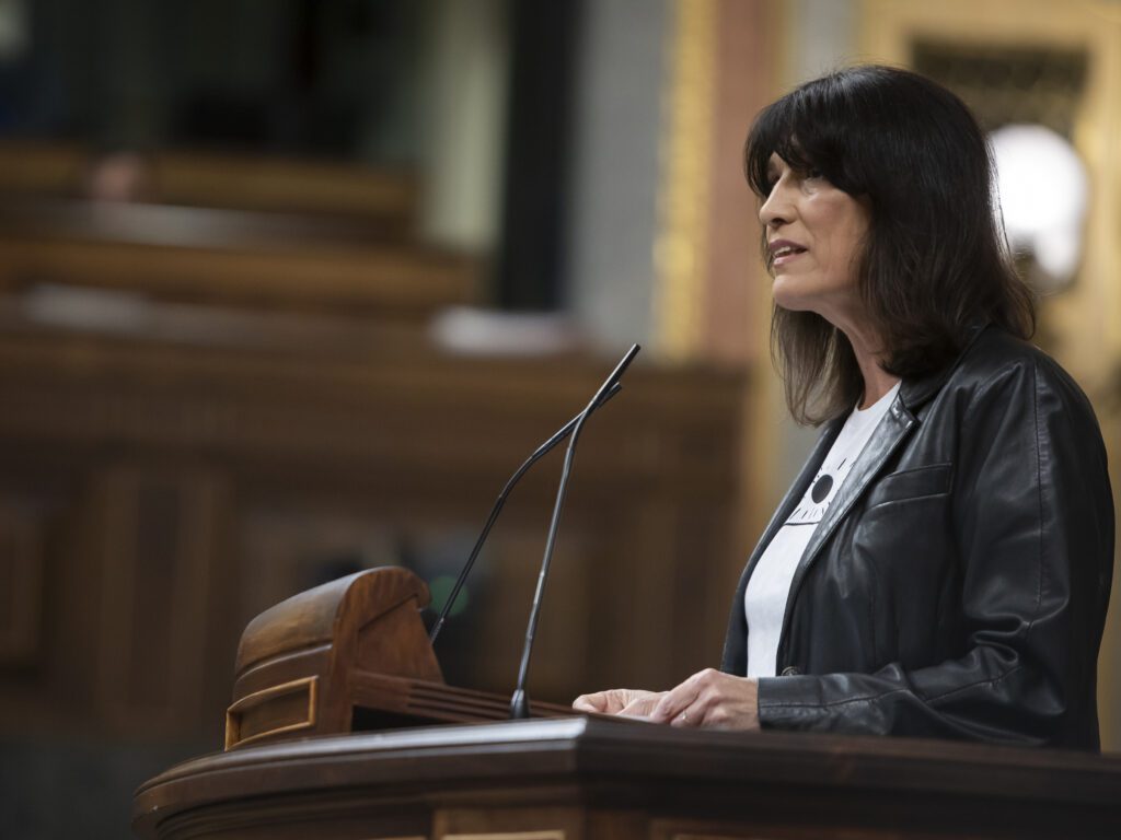 Pilar Calvo, diputada del Grupo Junts per Catalunya, defiende la proposición de ley de su grupo parlamentario para la mejora de la calidad de vida de las personas con ELA | CONGRESO