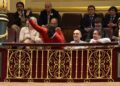 El impulsor de la ILP para la regularización de extranjeros Agustín Nur durante una sesión plenaria en el Congreso | EDUARDO PARRA