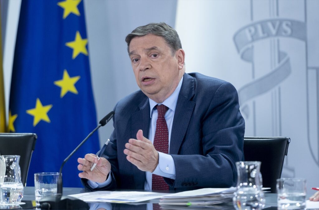 El ministro de Agricultura, Pesca y Alimentación, Luis Planas, durante una rueda de prensa posterior a la reunión del Consejo de Ministros | ALBERTO ORTEGA (EUROPA PRESS).