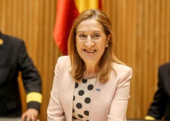 Ana Pastor, durante la inauguración en el Congreso del Acto institucional del Día Mundial de Concienciación sobre el Autismo | Ricardo Rubio