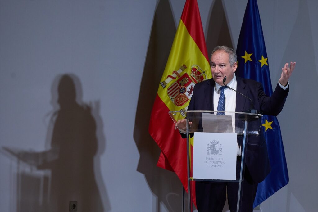 Imagen de archivo del ministro de Industria y Turismo, Jordi Hereu | JESÚS HELLÍN (EUROPA PRESS).