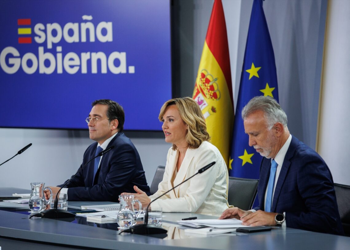 (I-D) El ministro de Asuntos Exteriores, Unión Europea y Cooperación, José Manuel Albares; la ministra Portavoz, Pilar Alegría, y el ministro de Política Territorial y Memoria Democrática, Ángel Víctor Torres, durante una rueda de prensa posterior a la reunión del Consejo de Ministros, a 28 de mayo de 2024, en Madrid 
Alejandro Martínez Vélez / Europa Press
28/5/2024