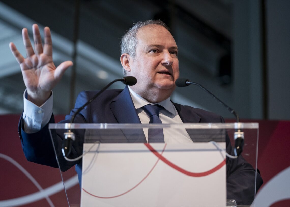 El ministro de Industria, Jordi Hereu, interviene durante la Asamblea general de la Confederación Española de Asociaciones de Jóvenes Empresarios (CEAJE), en el Círculo de Bellas Artes, a 27 de junio de 2024, en Madrid | A. Pérez Meca (EUROPA PRESS)