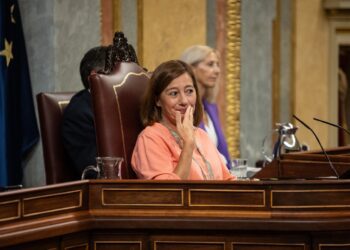 La presidenta del Congreso, Francina Armengol, durante la sesión de control al Gobierno, en el Congreso de los Diputados.

Alejandro Martínez Vélez / Europa Press