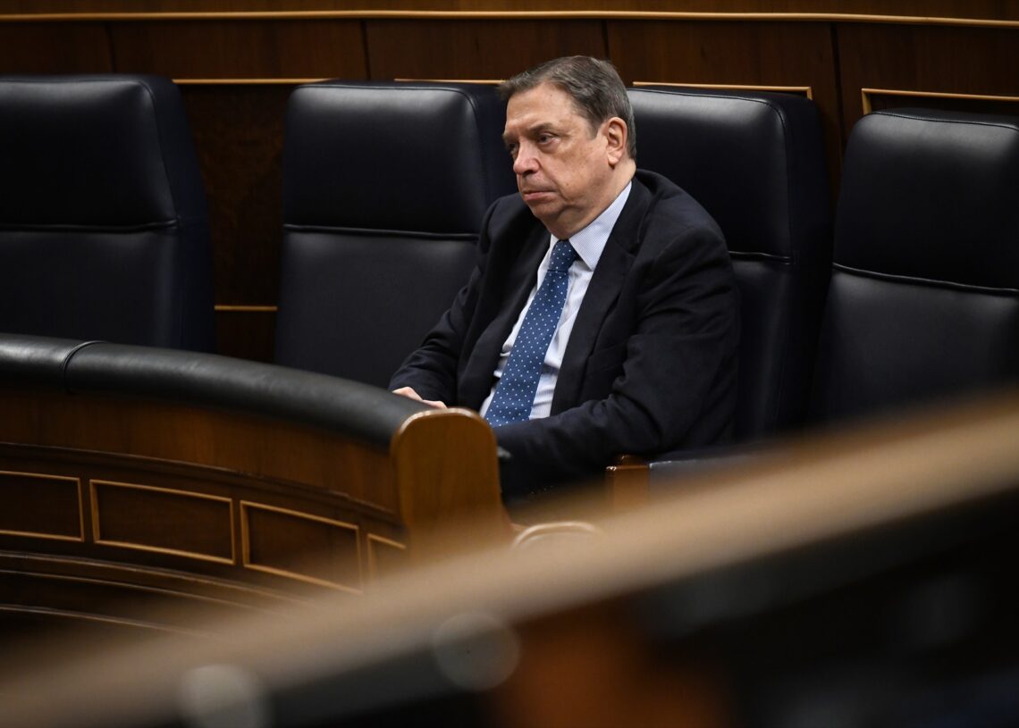 El ministro de Agricultura, Pesca y Alimentación, Luis Planas, durante un pleno en el Congreso de los Diputados, a 19 de diciembre de 2024, en Madrid  | Fernando Sánchez / Europa Press
