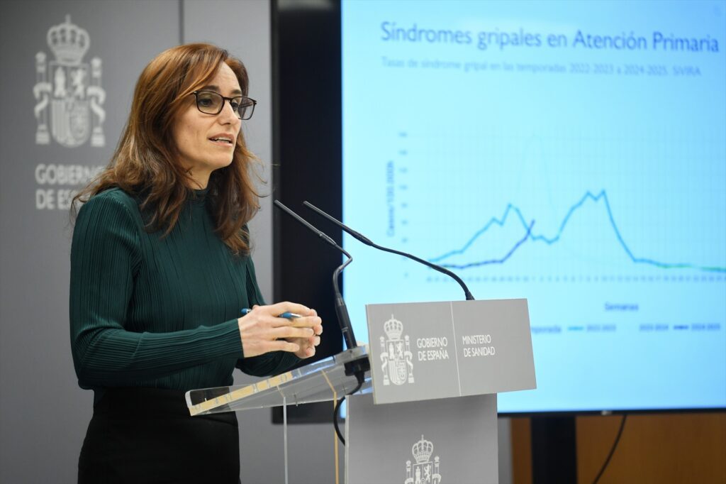La ministra de Sanidad, Mónica García, durante una rueda de prensa, a 15 de enero de 2025, en Madrid (España) | FERNANDO SÁNCHEZ (EUROPA PRESS).