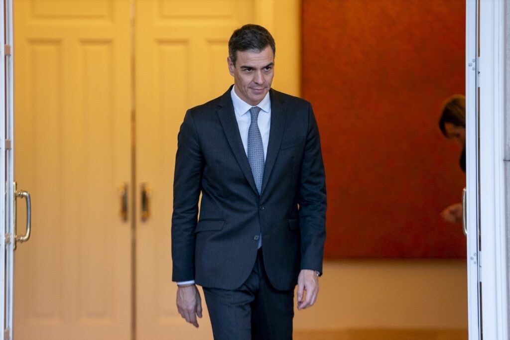 Imagen de archivo del presidente del Gobierno, Pedro Sánchez, durante una reunión, en el Complejo de la Moncloa | A. PÉREZ MECA (EUROPA PRESS).