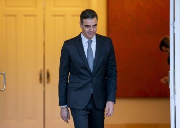 Imagen de archivo del presidente del Gobierno, Pedro Sánchez, durante una reunión, en el Complejo de la Moncloa | A. PÉREZ MECA (EUROPA PRESS).