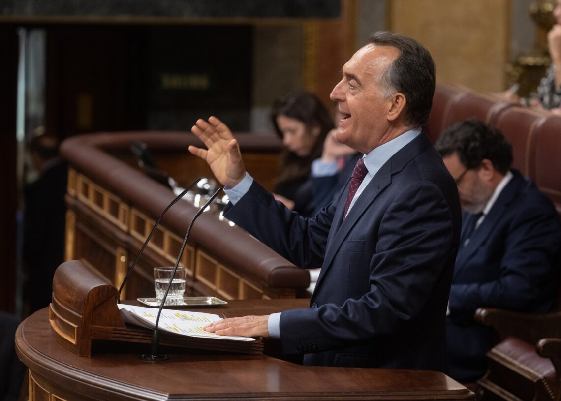 El diputado del PSOE, Artemi Rallo, ponente de la Proposición de Ley sobre el Derecho de Asociación, en una imagen de archivo durante un pleno en el Congreso de los Diputados | Eduardo Parra (Europa Press).