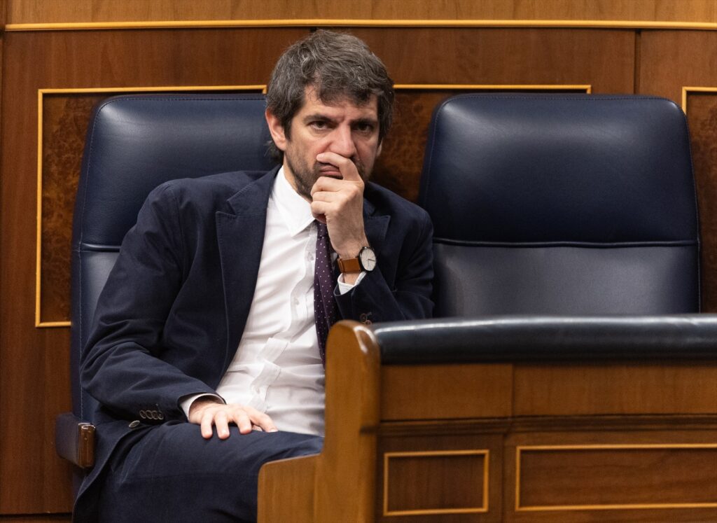 Imagen de archivo del ministro de Cultura, Ernest Urtasun, durante un pleno en el Congreso de los Diputados | Eduardo Parra (Europa Press).