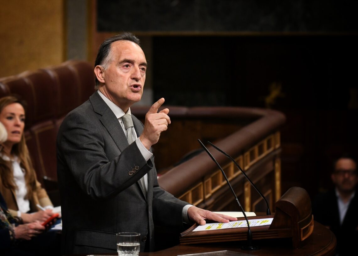 El diputado del PSOE Artemi Rallo durante una sesión plenaria en el Congreso de los Diputados | Fernando Sánchez (Europa Press).