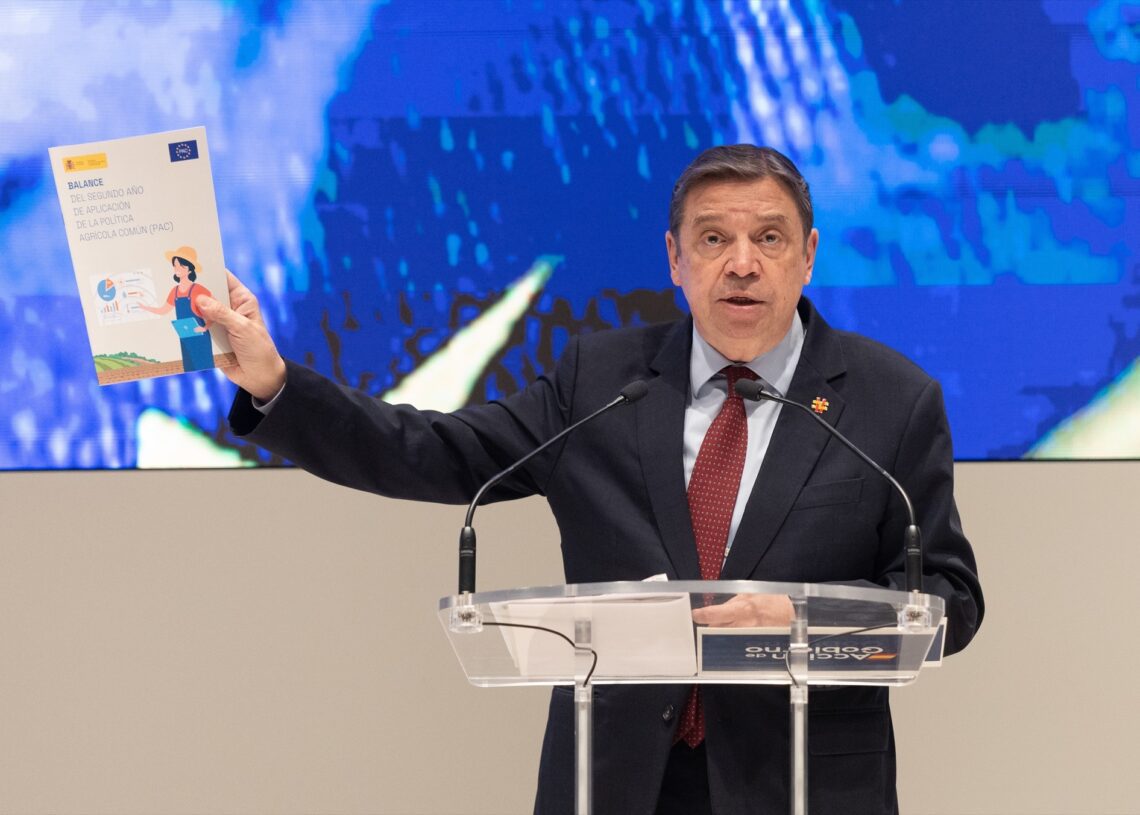 Foto de archivo del ministro de Agricultura, Pesca y Alimentación, Luis Planas, durante la presentación del balance de aplicación de la PAC 2024, el pasado 28 de marzo de 2025 | EDUARDO PARRA (EUROPA PRESS)