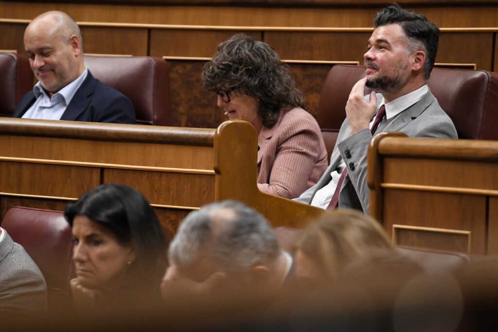 El portavoz de ERC en el Congreso, Gabriel Rufián, durante una sesión plenaria en el Congreso de los Diputados | Fernando Sánchez (Europa Press).