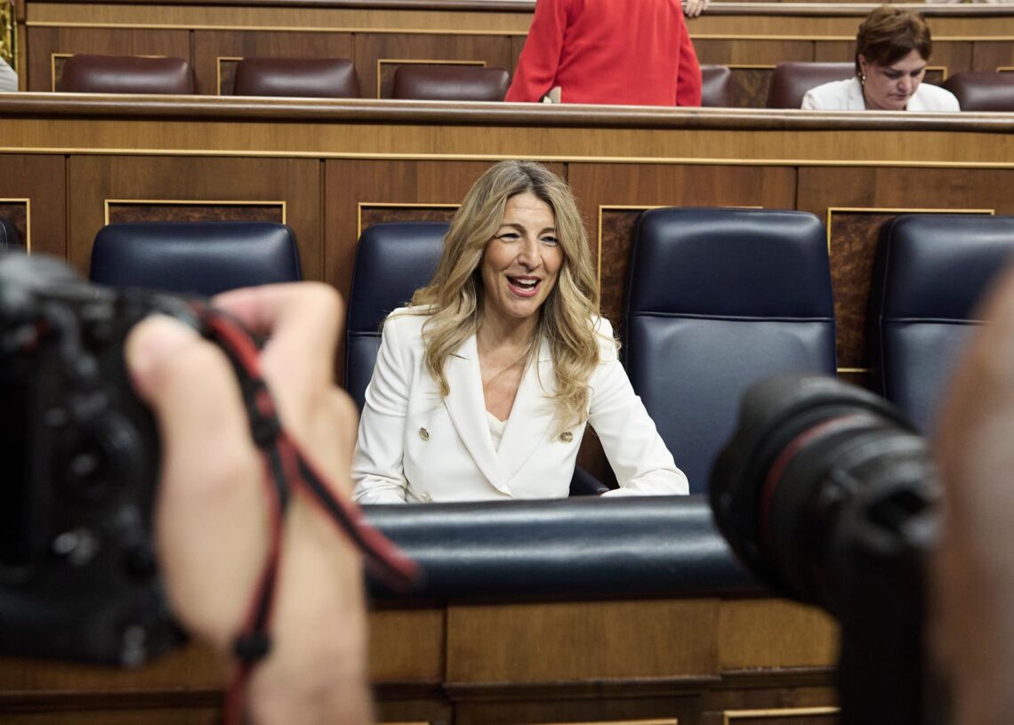 La vicepresidenta segunda y ministra de Trabajo, Yolanda Díaz, durante un pleno en el Congreso de los Diputados, a 25 de junio de 2025, en Madrid (España).Jesús Hellín - Europa Press