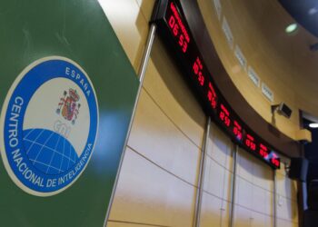 Archivo - Una pantalla con horarios de distintos países en el Centro Nacional de Inteligencia (CNI).Eduardo Parra - Europa Press - Archivo