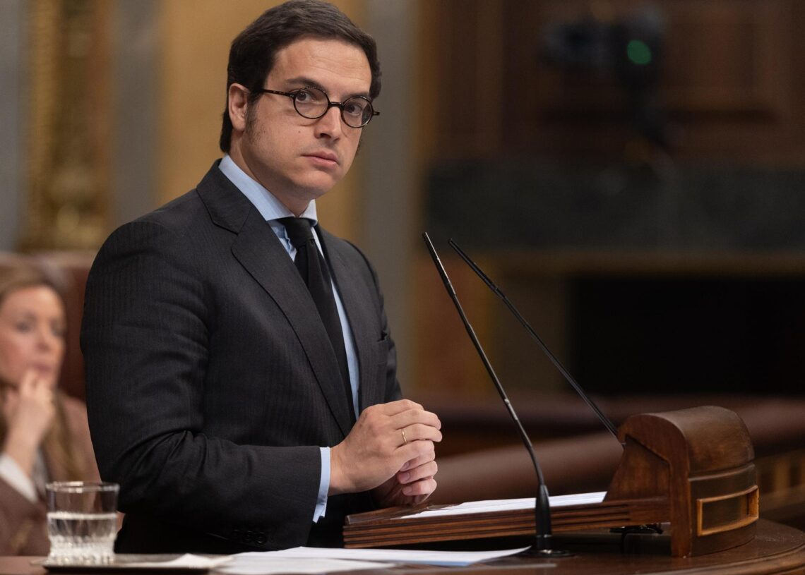 Archivo - El diputado de VOX José María Figaredo interviene durante una sesión plenaria en el Congreso de los Diputados, a 9 de abril de 2025, en Madrid (España).Eduardo Parra - Europa Press - Archivo