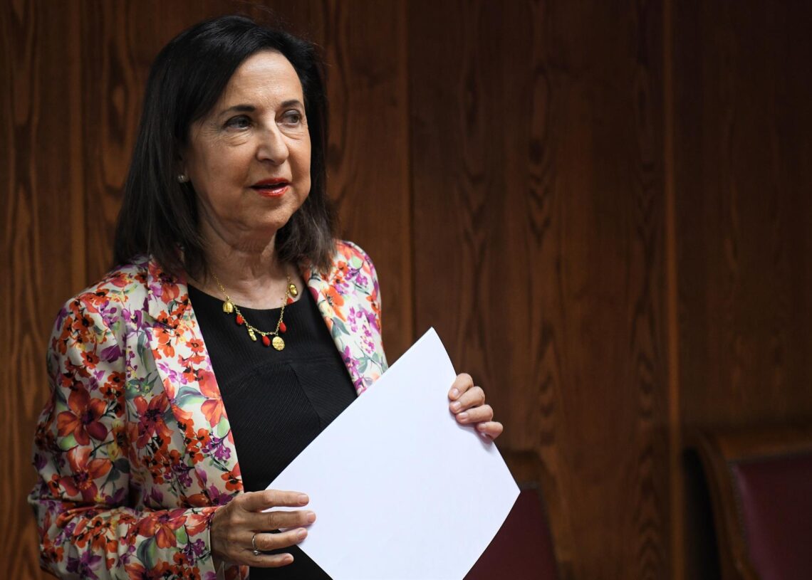 La ministra de Defensa, Margarita Robles, comparece en la Comisión de Defensa, en el Senado, a 27 de junio de 2025, en Madrid (España). Fernando Sánchez - Europa Press