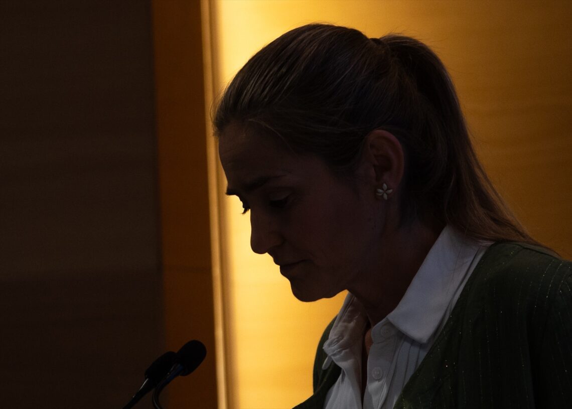 (Foto de ARCHIVO)
La vicepresidenta para la Transición Ecológica y el Reto Demográfico, Sara Aagesen, a su llegada a la presentación del informe 'Mujeres en la Transición Ecológica 2025', en la sede del Ministerio para la Transición Ecológica y el Reto Demográfico, a 23 de julio de 2025, en Madrid | Alejandro Martínez Vélez / Europa Press