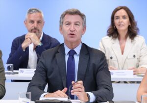 Feijóo denuncia el bloqueo de la Mesa del Congreso a sus iniciativas en su balance de fin de curso