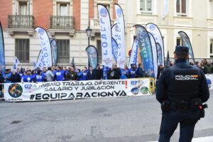 El Gobierno inicia los trabajos para regular la jubilación anticipada en la Policía Nacional