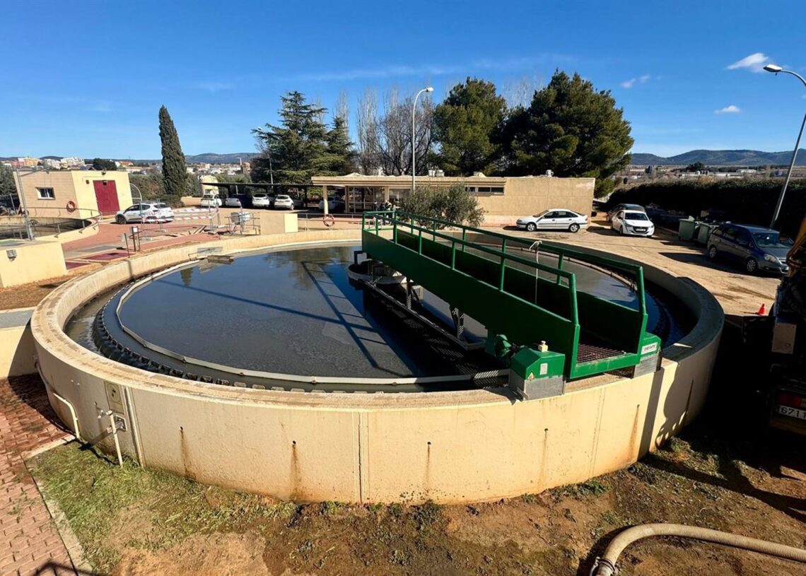 Archivo - Instalaciones de la depuradora de Utiel dañadas por la danaGVA - Archivo