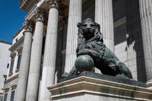 Legislar a golpe de Real Decreto-ley, una práctica cada vez más complicada