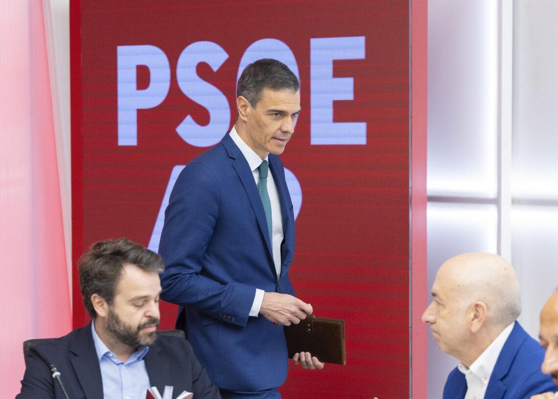 El secretario general del PSOE, Pedro Sánchez, a su llegada a la reunión de la Comisión Ejecutiva Federal.EVA ERCOLANESE