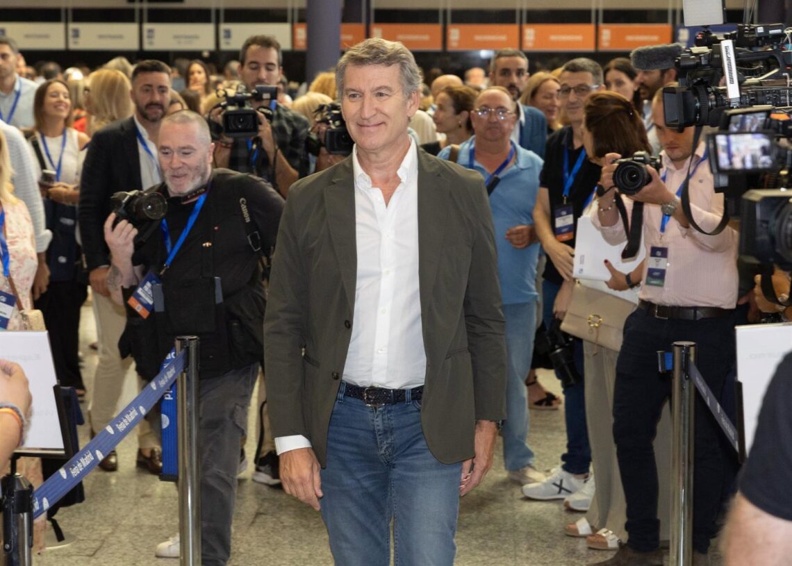 El presidente del PP, Alberto Núñez Feijóo, a su llegada al XXI Congreso Nacional del Partido Popular, a 4 de julio de 2025, en Madrid (España). Eduardo Parra - Europa Press