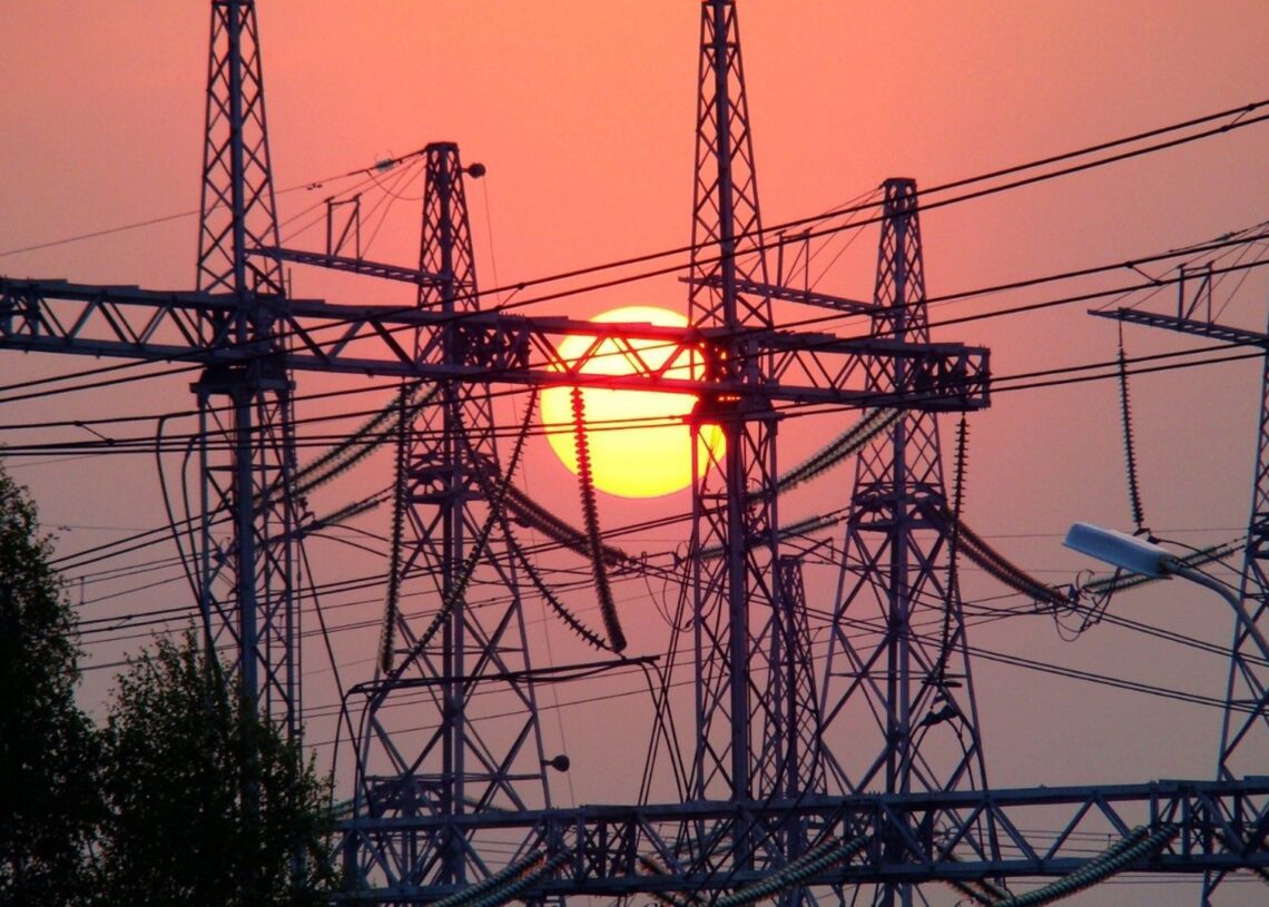 El Gobierno destina 750 millones a 65 actuaciones para aumentar la resiliencia de la red eléctricaMITECO