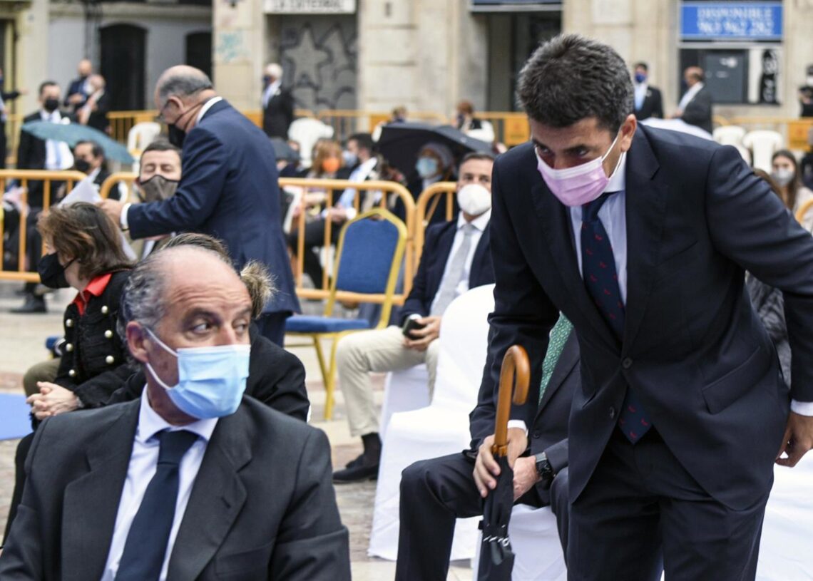 Archivo - Francisco Camps y Carlos Mazón, en una imagen de archivoJorge Gil - Europa Press - Archivo
