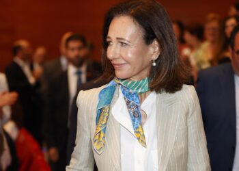 Archivo - Ana Botín a su llegada a la clausura de la XVII Convocatoria de “Euros de tu Nómina”, a 09 de junio de 2025, en Madrid (España).Antonio Gutiérrez - Europa Press - Archivo
