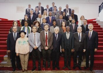Los representantes reunidos en la conferencia del Grupo de La HayaGRUPO LA HAYA