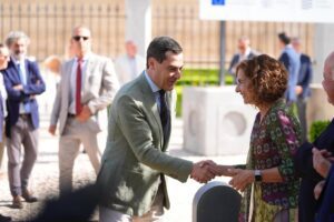Elecciones Andalucía: Moreno, cerca de perder la mayoría absoluta frente a un PSOE que sube y un Vox que no despega, según el CENTRA