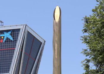 Archivo - La sede nacional de Caixabank, a 8 de julio de 2021, en Madrid (España)Cézaro De Luca - Europa Press - Archivo