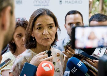 La portavoz del PSOE en el Ayuntamiento de Madrid, Reyes Maroto, ofrece declaraciones a los medios durante la  presentación de la programación oficial de MADO 2025 (Madrid Orgullo), en el Museo Nacional Thyssen-Bornemisza, a 25 de junio de 2025, en MadridCarlos Luján - Europa Press