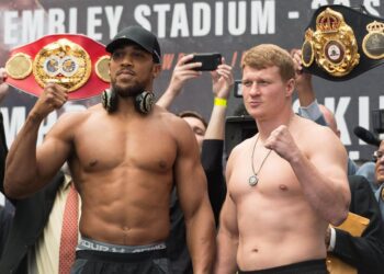 Archivo - Los boxeadores Anthony Joshua y Alexander Povetkin.Europa Press/Contacto/Ray Tang - Archivo