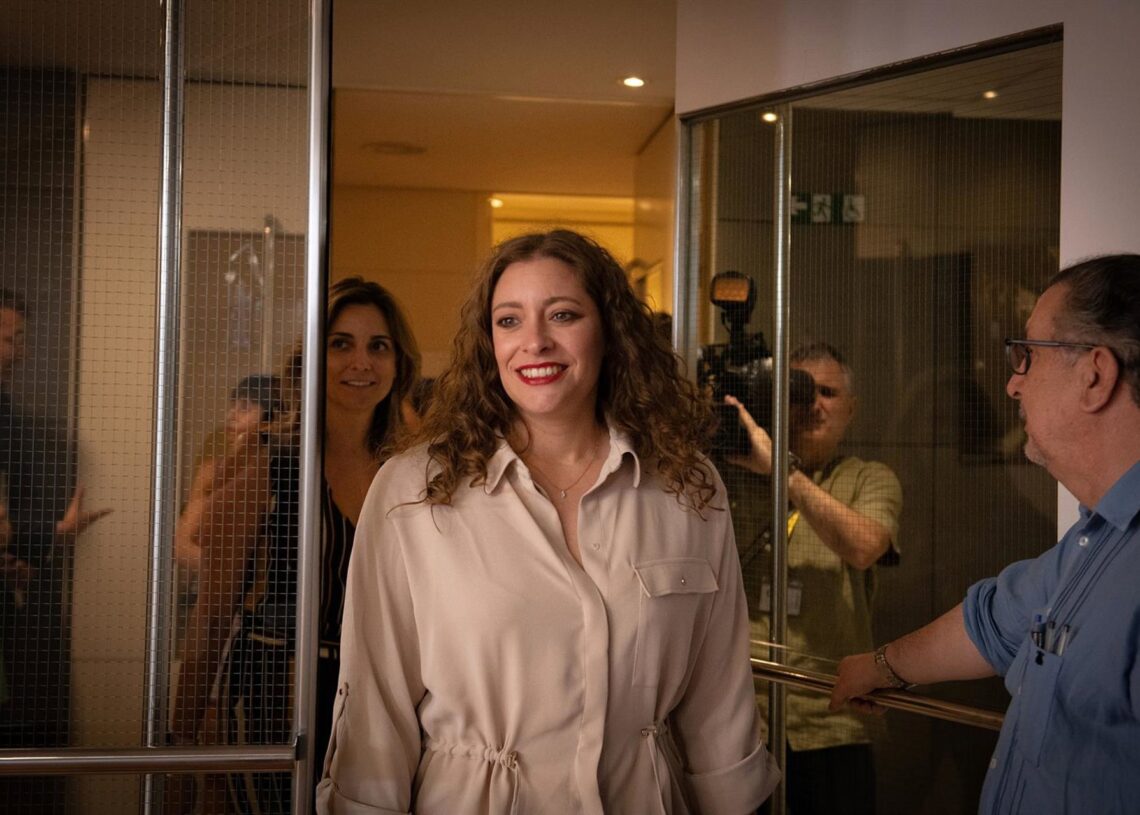 La portavoz del PP en el Congreso, Ester Muñoz, llega a una rueda de prensa en el Congreso de los Diputados, a 15 de julio de 2025, en Madrid (España).Fernando Sánchez - Europa Press