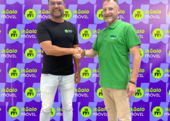 Archivo - De izquierda a derecha: el consejero delegado de Íkualo, Harold Correa, y el consejero delegado de Silbö Telecom, Jorge Morán.ÍKUALO - Archivo