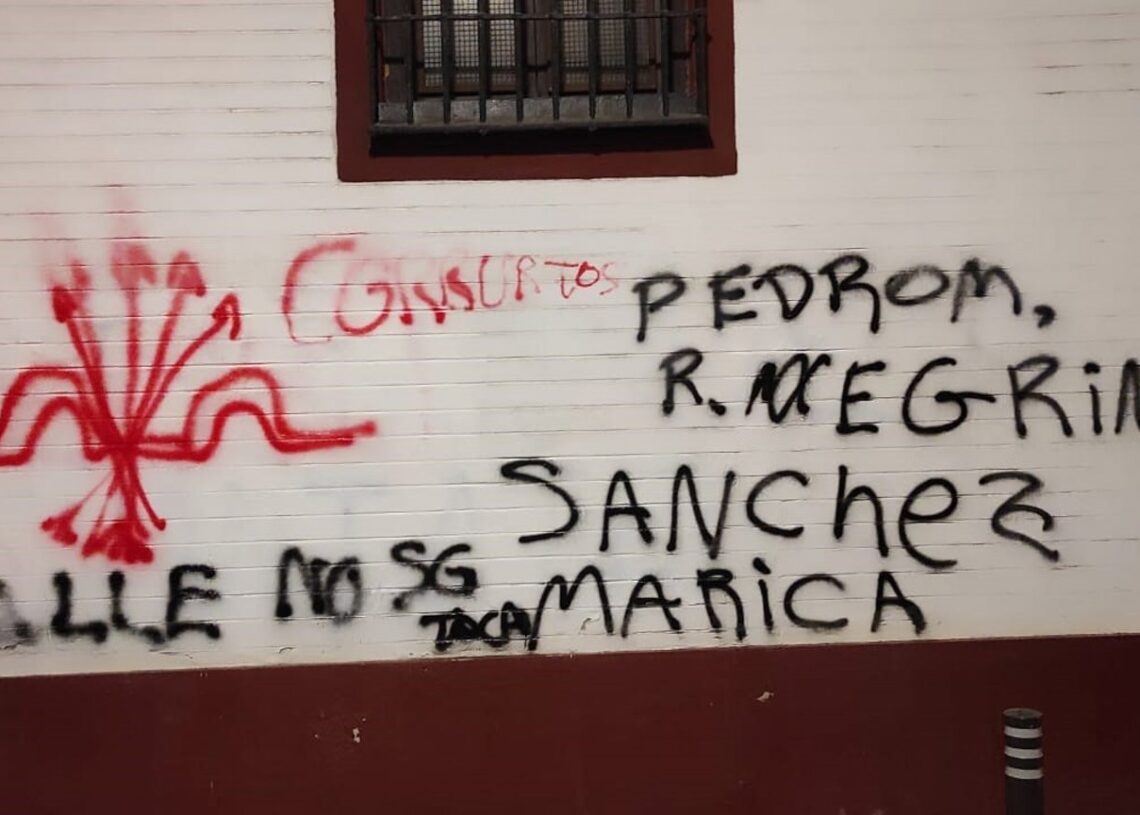 Pintadas en la sede del PSOE-A en Sevilla.PSOE-A